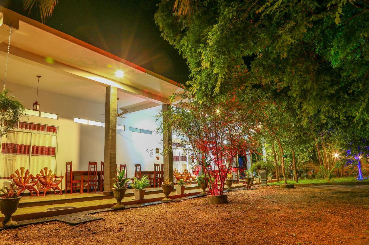 Dearly Holiday Home And Safari Tissamaharama Ngoại thất bức ảnh